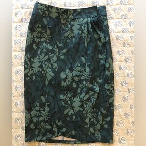 RipSkirt Hawaii skirt in knee length. Wrap around style with side pockets.
